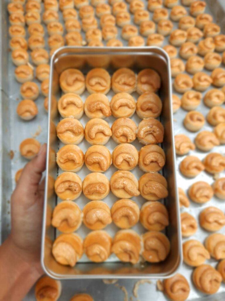 LISA BAKERYคุกกี้เม็ดมะม่วงสูตรสิงคโปร์เจ้าแรกไนไทย ThaiPower.co