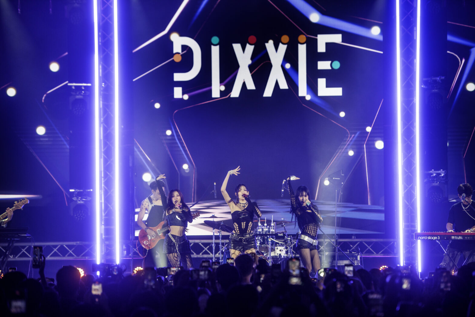 PiXXiE จากเกิร์ลกรุ๊ปจิ๋วสู่การเป็นตัวจี๊ดของวงการ T-Pop - ThaiPower.co